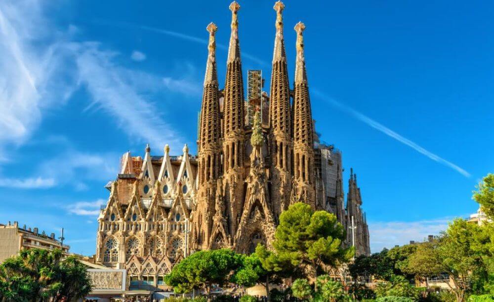 Sagrada Familia Gaudí essential